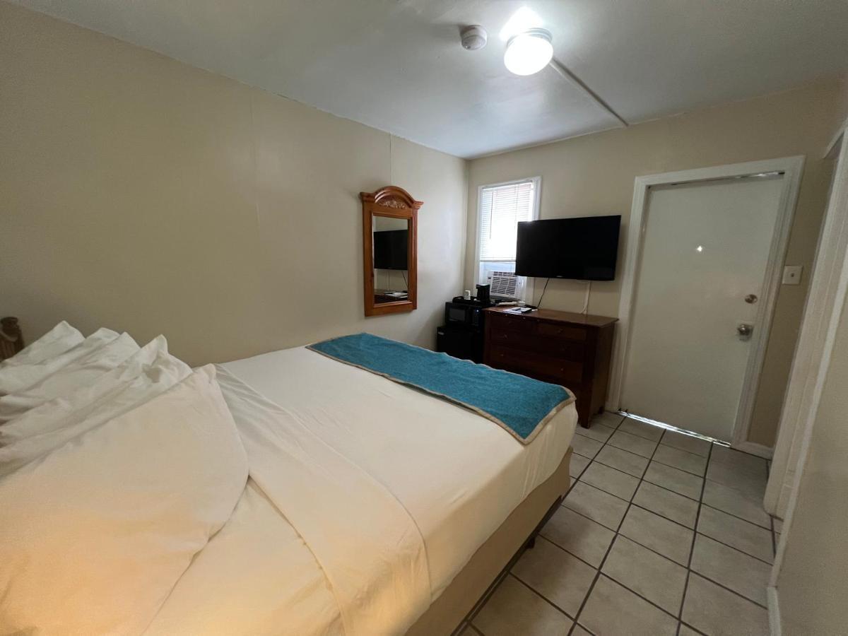 Seashell Motel And International Hostel Key West Exterior photo