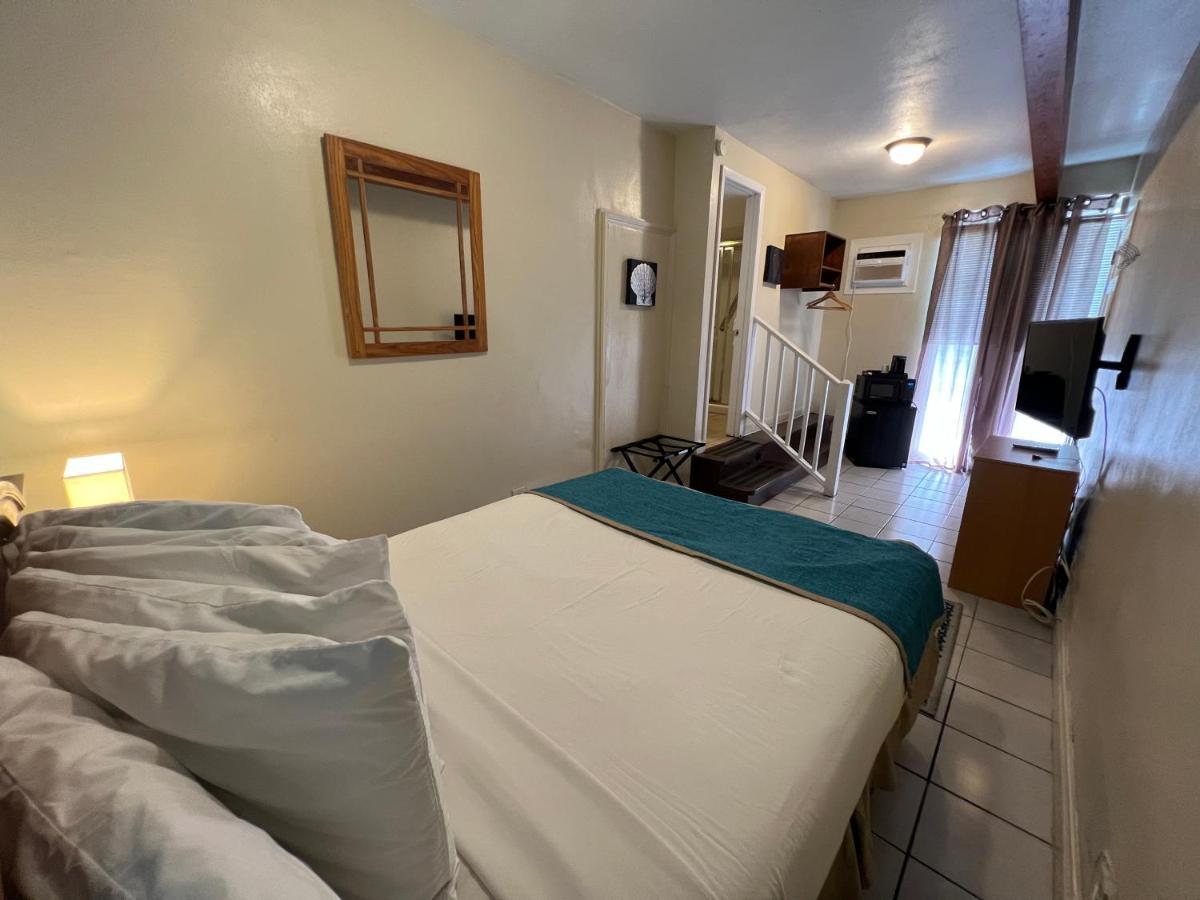 Seashell Motel And International Hostel Key West Exterior photo